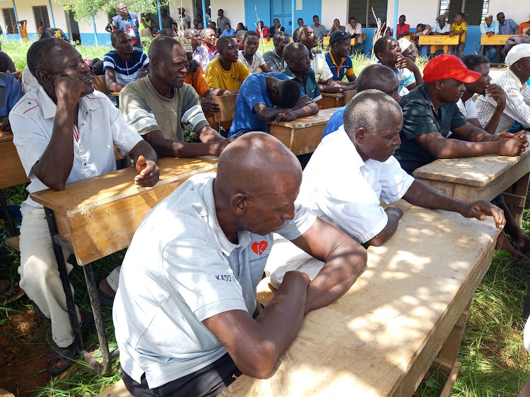 A section of Kanjaocha residents attend a meeting following boundary dispute in Samburu sub-county, Kwale County on Saturday, December 23, 2023.