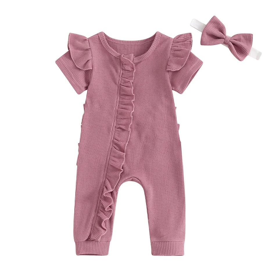 Meisjesmode effen korte mouwen rompers. Comfortabel, ideaal voor de zomer. Gemakkelijk aan en uit te trekken, perfect om in te spelen.