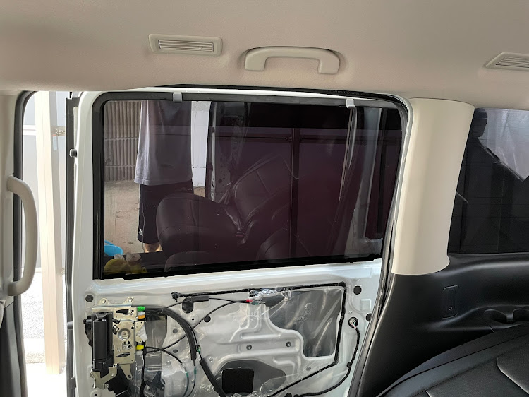 セレナのLunars・自家塗装・しし丸ガレージに関するカスタム事例の投稿画像4枚目