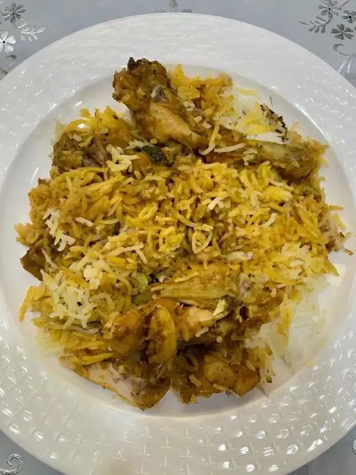 Classic Chicken Bohri Biryani With Bone