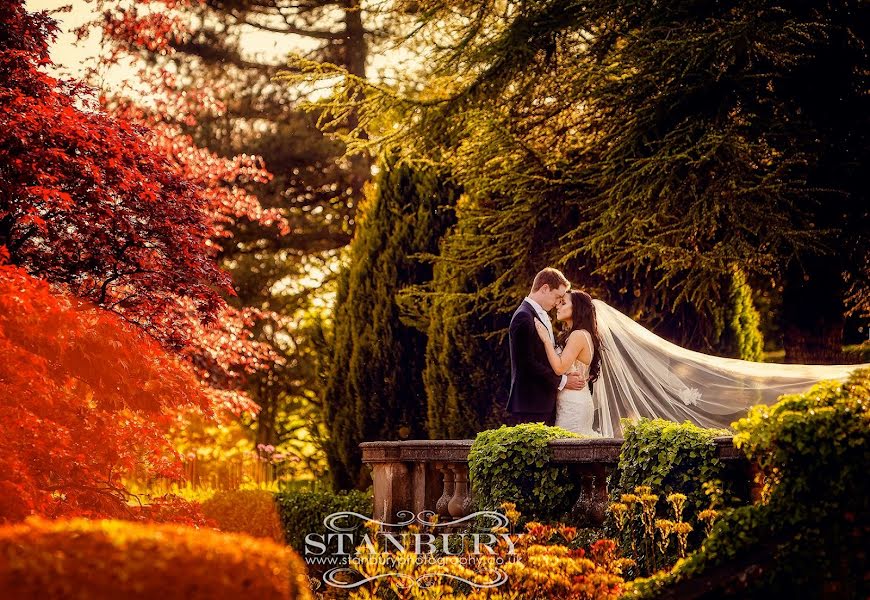 Wedding photographer David Stanbury (stanburyphoto). Photo of 13 August 2021