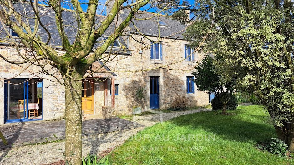 Vente maison 7 pièces 141 m² à Plounévez-Lochrist (29430), 346 500 €