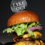 TakeOut Burger & Cafe