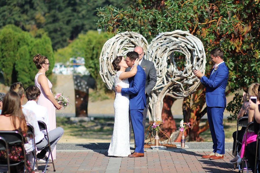 Fotograf ślubny Hannah Dufresne (hannahmariephoto). Zdjęcie z 7 września 2019