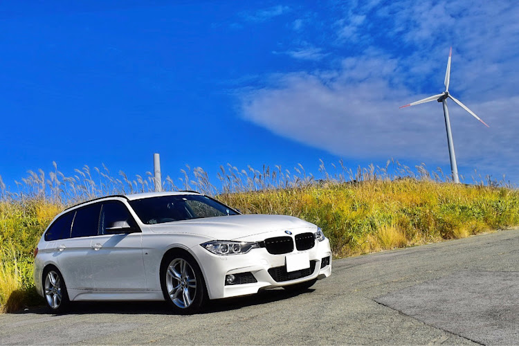 3シリーズ ツーリングのbmw・ドライブに関するカスタム事例の投稿画像1枚目