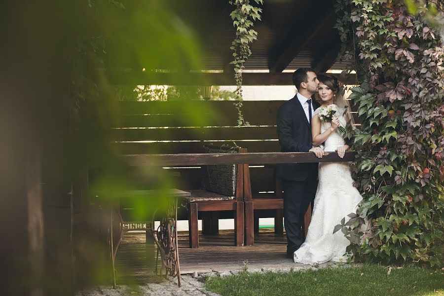 Fotógrafo de casamento Oleg Sidorov (osid). Foto de 11 de fevereiro 2015