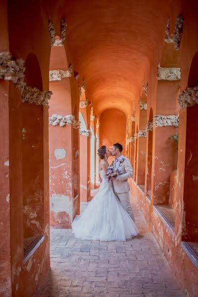 Wedding photographer Toñi Olalla (toniolalla). Photo of 20 September 2018