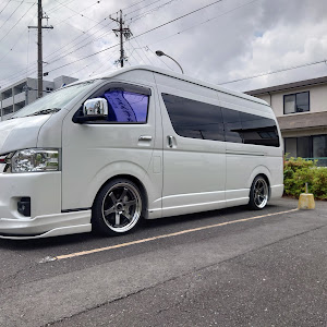 ハイエースバン TRH200V