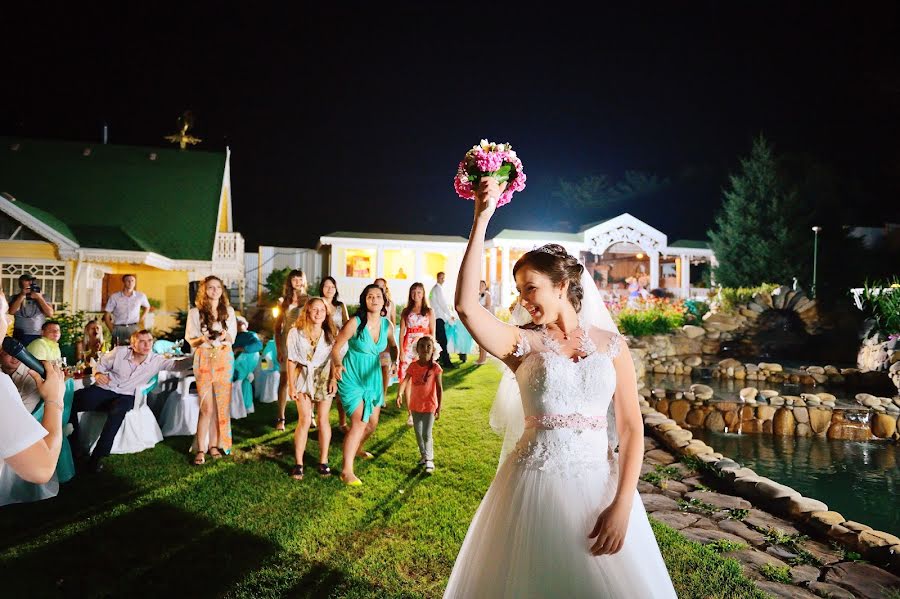 Fotografo di matrimoni Inga Mezenceva (umina). Foto del 18 maggio 2015