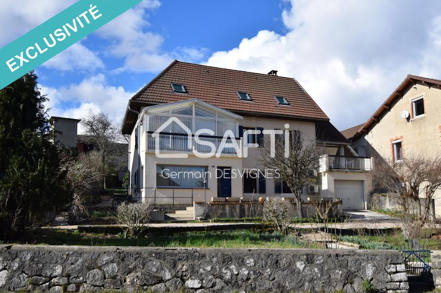 Vente maison 8 pièces 174 m² à Lavans-lès-Saint-Claude (39170), 210 000 €