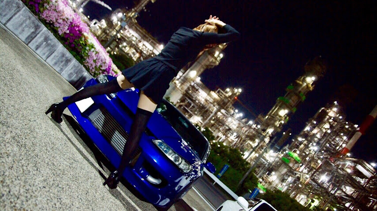 フェアレディZの15シルビア・工場夜景・ポートレートモデル・赤×青×白・蚊に襲われる3人組に関するカスタム事例の投稿画像4枚目