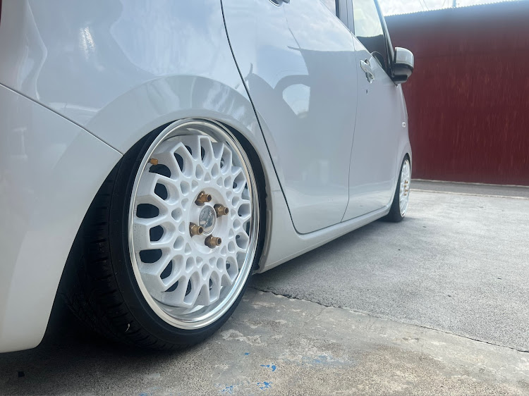 N-WGNの納車直後と今を貼れ・SEEKER CX・白ホイール見納め・イデアルトゥルーバ・J-LINE AXLEに関するカスタム事例の投稿画像3枚目