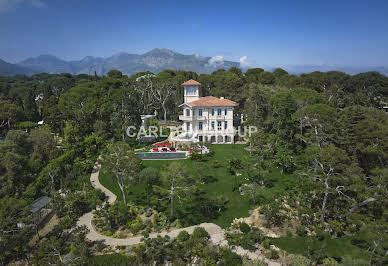 Villa avec terrasse 1