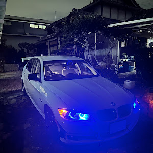 3シリーズ セダン 320i