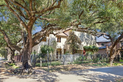 House 3