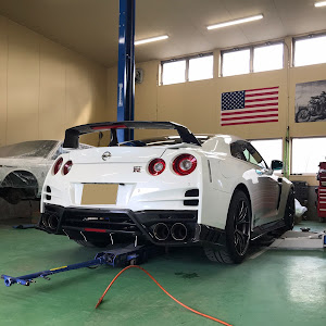 NISSAN GT-R