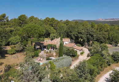 Villa avec piscine et terrasse 12