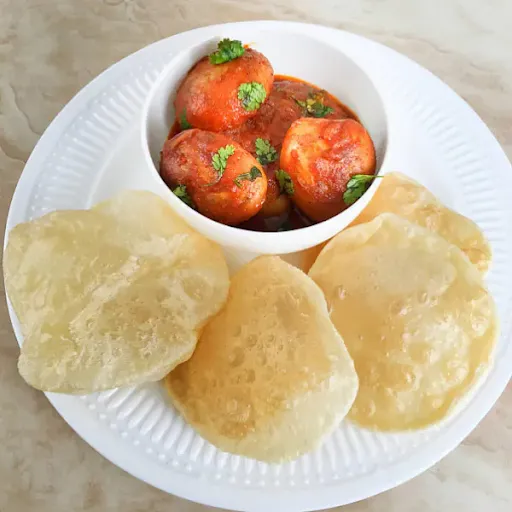 Loochi(4 Pieces) + Aloo Dum