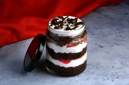 Black Forest Jar Cake [1 Piece]