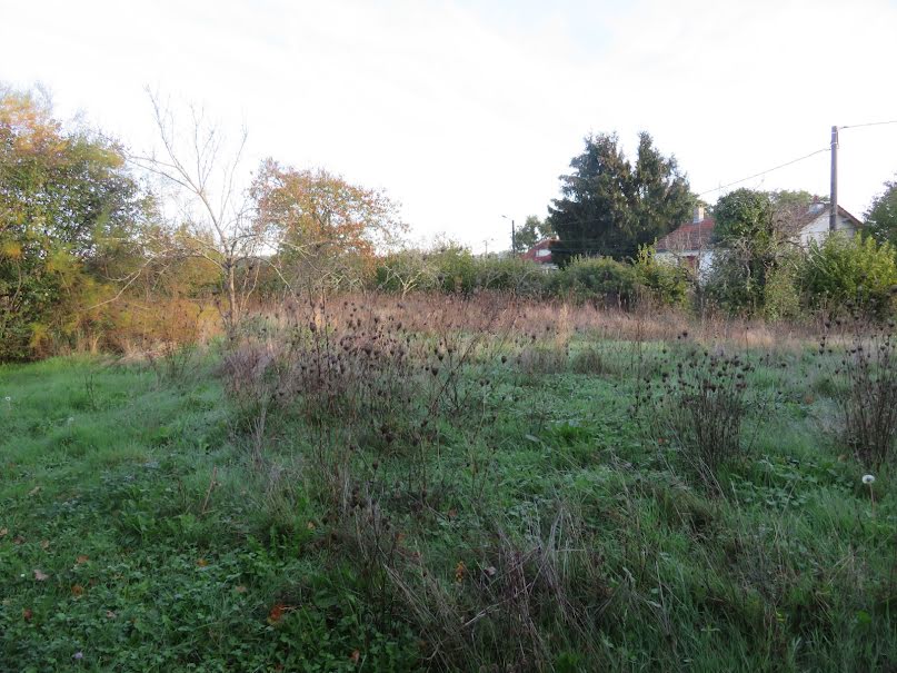 Vente terrain  840 m² à Peyrat-de-Bellac (87300), 13 000 €