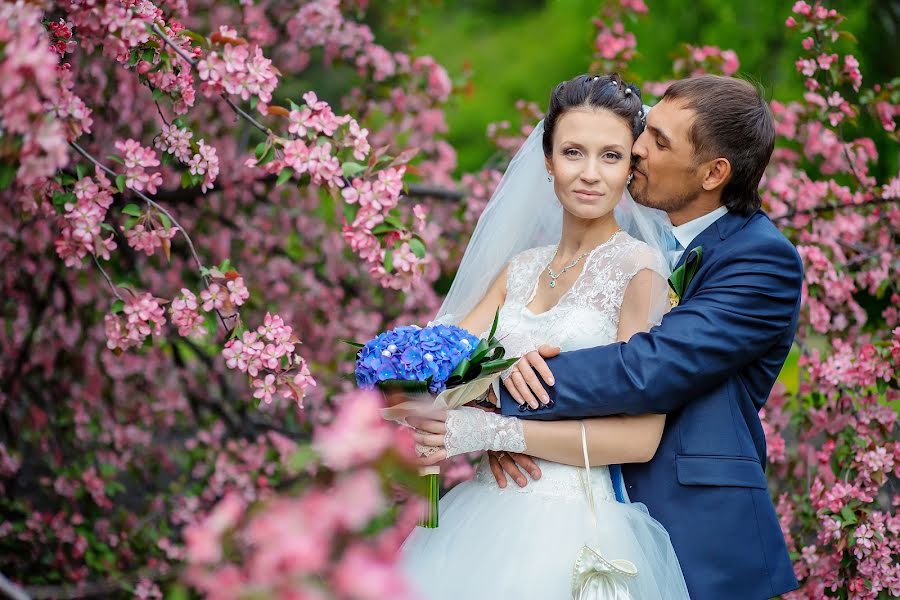 Wedding photographer Anzhelika Villius (villiusangel). Photo of 12 April 2017