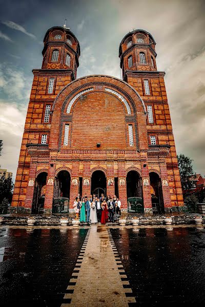 Kāzu fotogrāfs Florian Nenciu (hdyztee). Fotogrāfija: 16. marts 2022