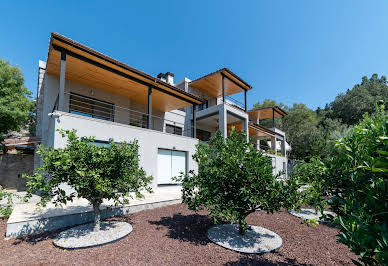 Villa with pool and garden 1