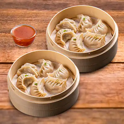 Steamed Chicken Momos With Momo Chutney - 12 Pcs