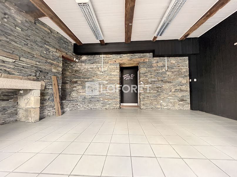 Location  locaux professionnels  50 m² à Chateaulin (29150), 540 €