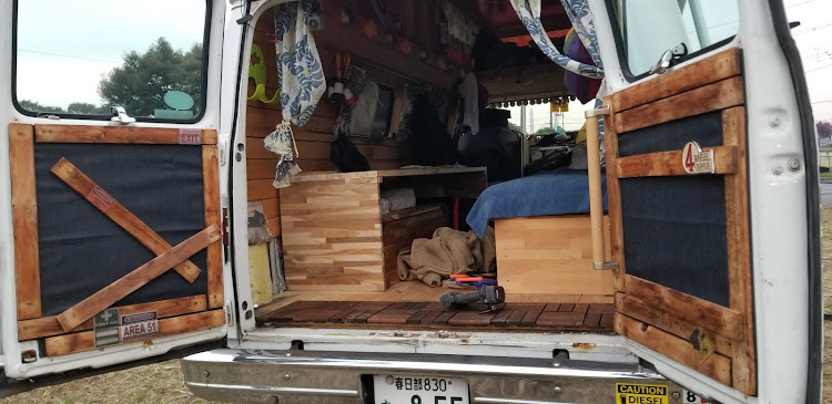 シェビーバンのDIY・地べた撮りに関するカスタム事例の投稿画像3枚目