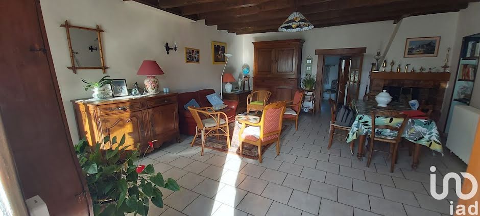 Vente maison 4 pièces 114 m² à Vendoeuvres (36500), 142 000 €