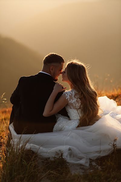 Wedding photographer Oleg Fedyshyn (olegfedyshyn). Photo of 4 April 2022