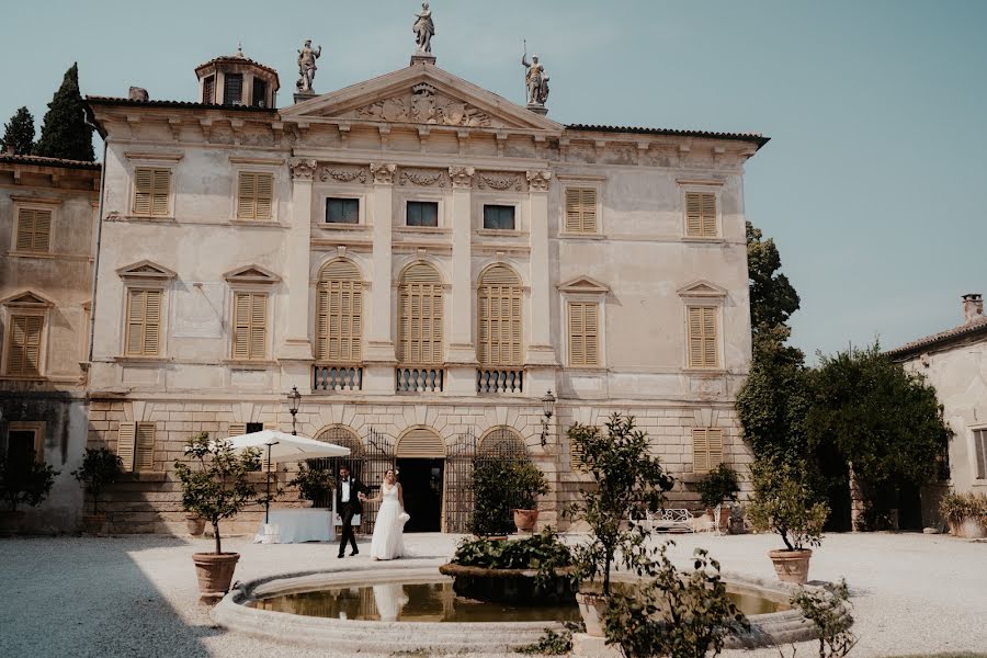 Fotografo di matrimoni Toni Lang (storiesbytoni). Foto del 22 novembre 2022