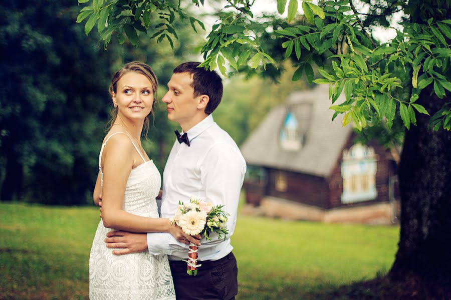 Fotograful de nuntă Aleksandr Li (shyrix). Fotografia din 25 august 2013