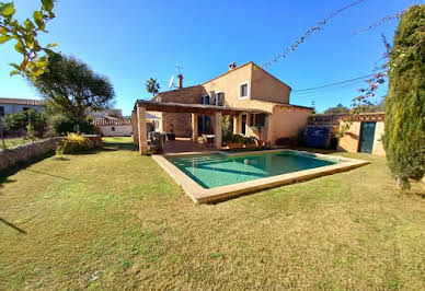 Maison avec piscine et terrasse 7