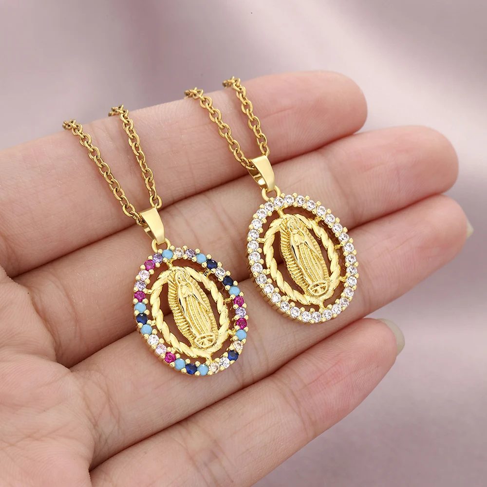 Title 5, Collier pendentif Vierge Marie en zircon couleu...