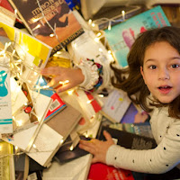 Zio zio ti aiuto!!! oooops! Tragedia di un libralbero di Natale di tinosauro