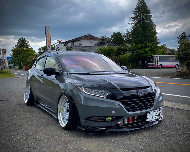 ヴェゼルのキャン増し・エアサス・HR-V・ホンダギャング・🐯に関するカスタム事例の投稿画像1枚目
