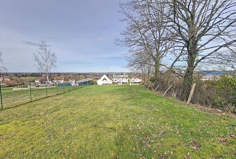  Vente Terrain à bâtir - 800m² à Guéret (23000) 