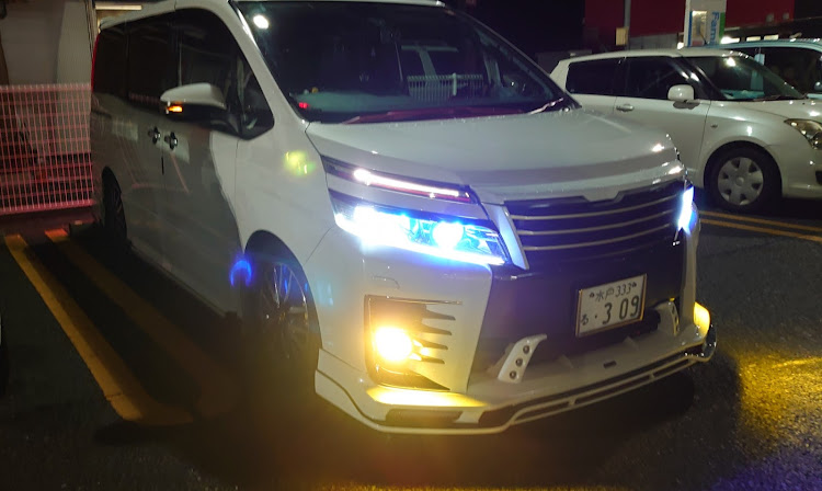ヴォクシーのヴォクシー・DIYに関するカスタム事例の投稿画像2枚目