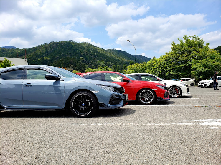 シビックの10th civic・嵐山高雄パークウェイ・zr10・FK8・FK7に関するカスタム事例の投稿画像2枚目