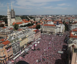 ? Incroyable ! Plus de 100 000 Croates accueillent les finalistes du Mondial comme de véritables héros 