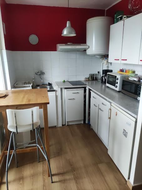 Location meublée appartement 1 pièce 26 m² à Nimes (30000), 490 €