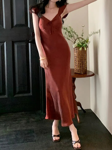 Title 10, Summer Graceful And Fashionable Dress Women