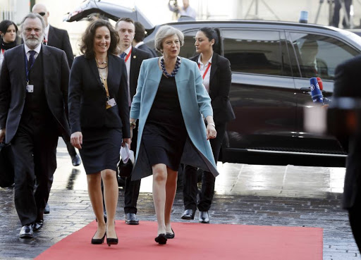 Britanska premijerka: London će nastaviti da deli informacije s Vašingtonom