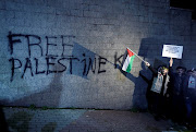 Demonstrators protest against U.S. President Donald Trump's decision that the United States recognizes Jerusalem as the capital of Israel, near the U.S. Consulate in Istanbul, Turkey, December 6, 2017.