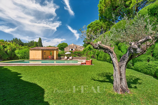 House with pool 5