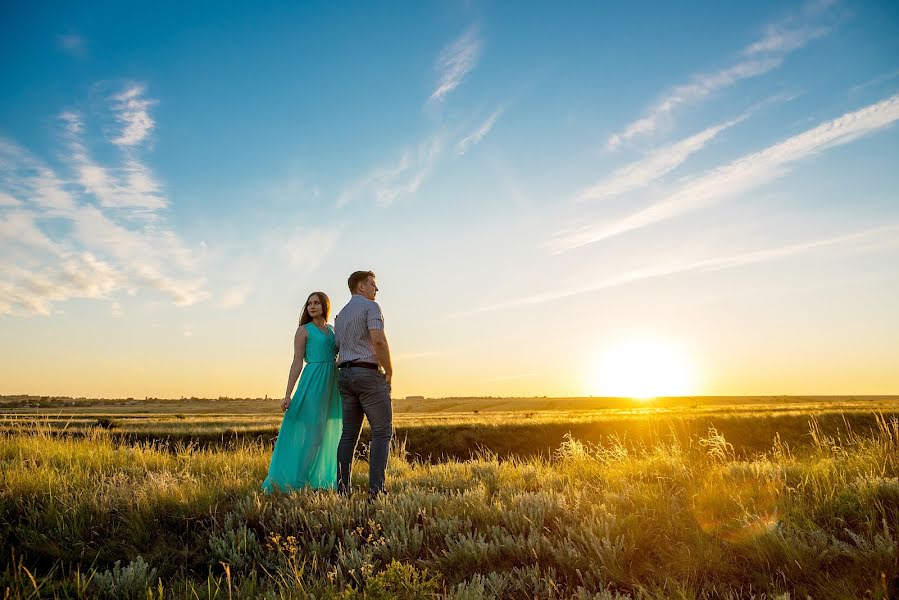 Fotógrafo de casamento Nina Krasnologvinova (ninakras). Foto de 21 de novembro 2018