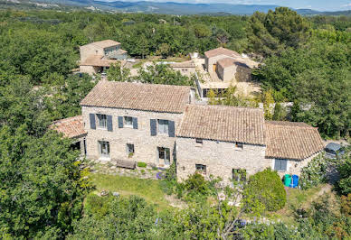 Maison avec terrasse 11