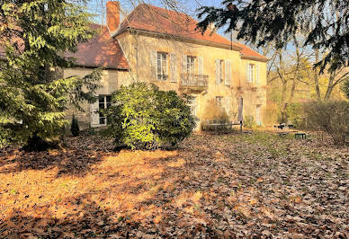 Maison avec piscine et jardin 11